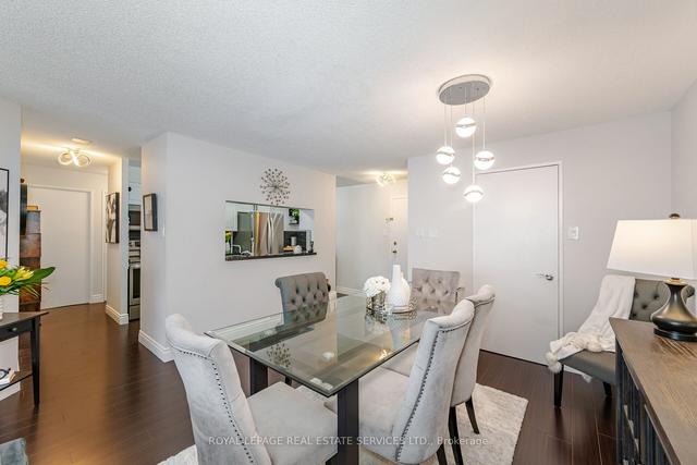 201 - 4205 Shipp Dr, Condo with 2 bedrooms, 2 bathrooms and 1 parking in Mississauga ON | Image 2