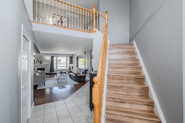 61 Marsh Cres, House detached with 4 bedrooms, 4 bathrooms and 6 parking in Guelph ON | Image 36
