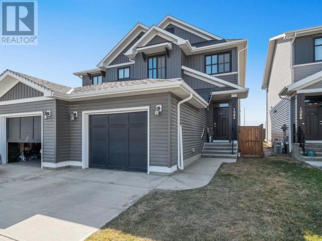 1052 Seton Circle Se, House semidetached with 3 bedrooms, 2 bathrooms and 2 parking in Calgary AB | Image 1