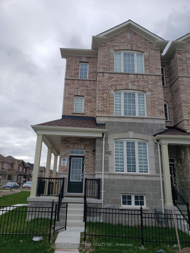 2058 Donald Cousens Pkwy, House attached with 4 bedrooms, 4 bathrooms and 4 parking in Markham ON | Image 12
