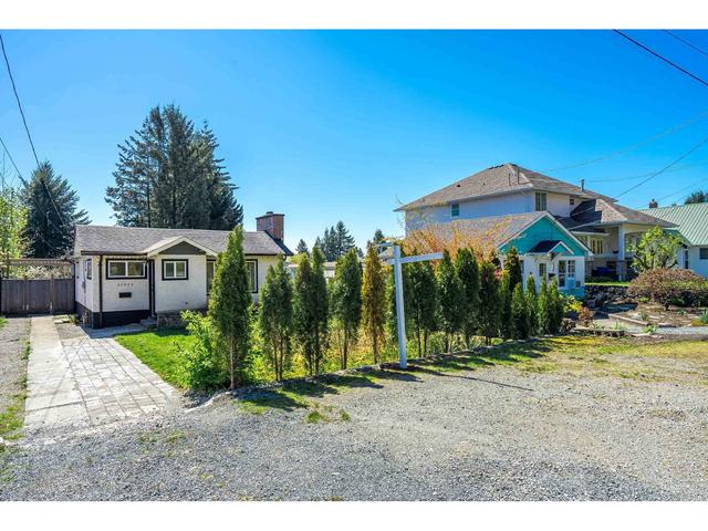 32924 11 Avenue, House detached with 2 bedrooms, 1 bathrooms and 6 parking in Mission BC | Image 1
