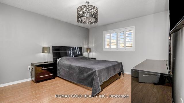 15 Oakmeadow Dr N, House detached with 3 bedrooms, 4 bathrooms and 5 parking in Brampton ON | Image 16