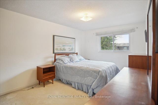 14 - 1958 Rosefield Rd, Townhouse with 3 bedrooms, 2 bathrooms and 3 parking in Pickering ON | Image 15