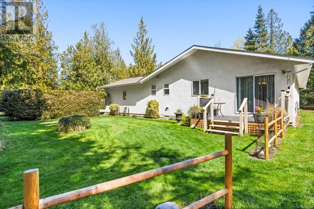 621 Cherry Point Rd, House detached with 3 bedrooms, 3 bathrooms and 2 parking in Cowichan Valley C BC | Image 33