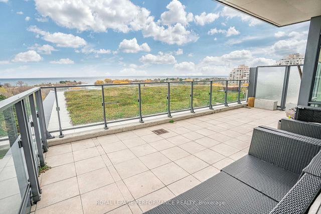 901 - 2212 Lake Shore Blvd W, Condo with 2 bedrooms, 2 bathrooms and 1 parking in Toronto ON | Image 11