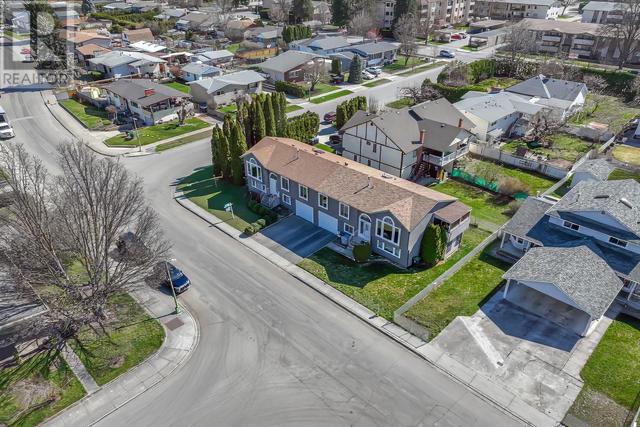 1193 Lawson Avenue, House detached with 4 bedrooms, 3 bathrooms and 3 parking in Kelowna BC | Image 41