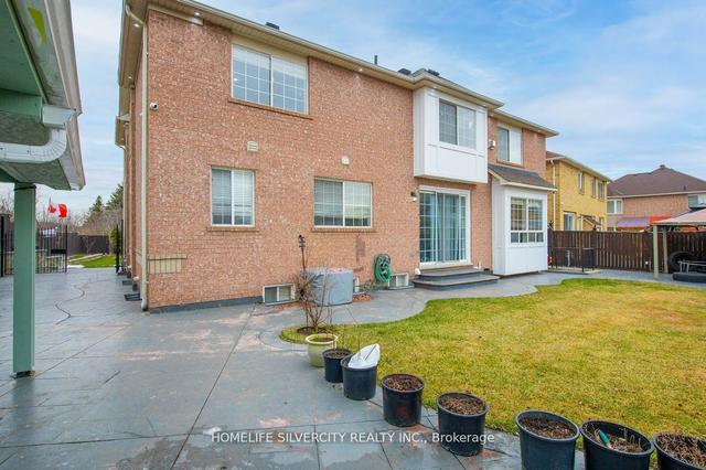 6 Small Crt, House detached with 4 bedrooms, 6 bathrooms and 8 parking in Brampton ON | Image 35