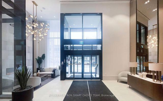 708 - 2020 Bathurst St, Condo with 1 bedrooms, 1 bathrooms and 1 parking in Toronto ON | Image 2