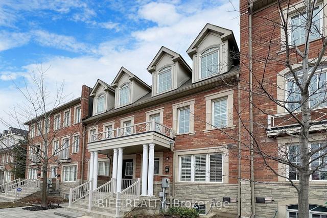 32 Odoardo Disanto Circ, House attached with 3 bedrooms, 4 bathrooms and 2 parking in Toronto ON | Image 12