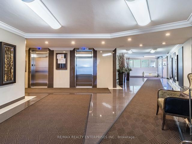 1907 - 530 Lolita Gardens, Condo with 3 bedrooms, 1 bathrooms and 2 parking in Mississauga ON | Image 21