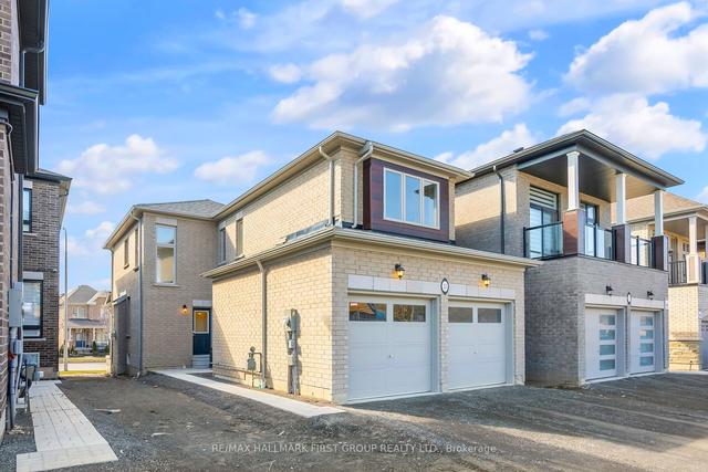 33 Mountainside Cres, House detached with 4 bedrooms, 3 bathrooms and 6 parking in Whitby ON | Image 32