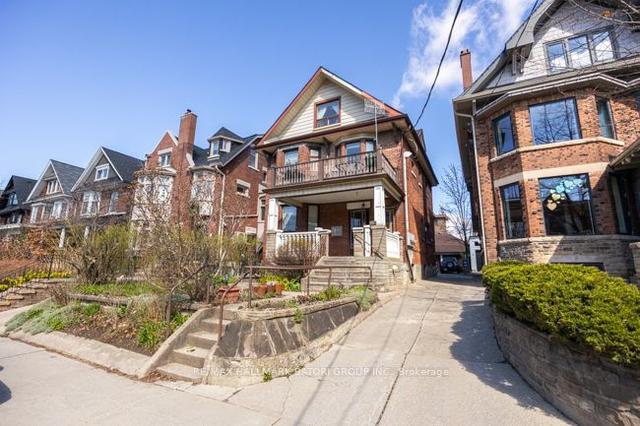 218 Wright Ave, House detached with 5 bedrooms, 4 bathrooms and 6 parking in Toronto ON | Image 2