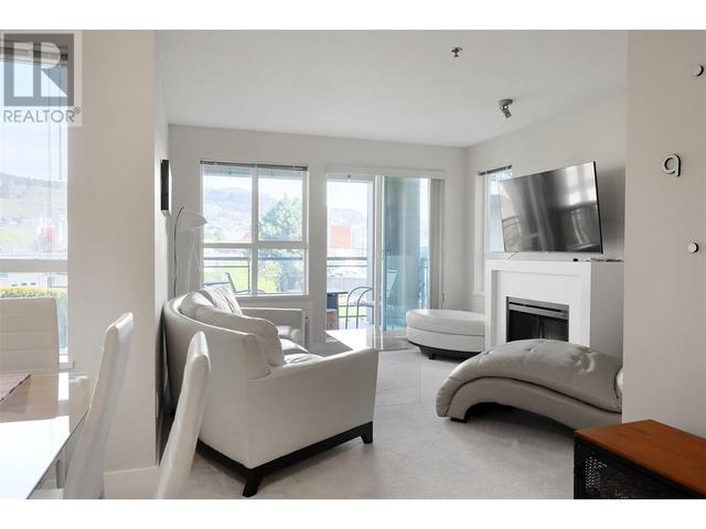 209 - 1093 Sunset Drive, Condo with 2 bedrooms, 2 bathrooms and 1 parking in Kelowna BC | Image 12