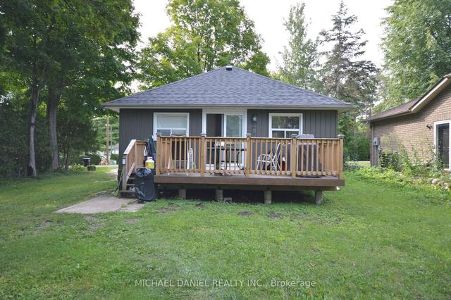 882 Kennedy Rd, House detached with 2 bedrooms, 1 bathrooms and 6 parking in Innisfil ON | Image 16