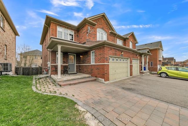 19 Maffey Cres, House semidetached with 3 bedrooms, 4 bathrooms and 3 parking in Richmond Hill ON | Image 12