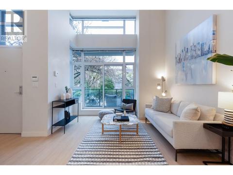 410 E 11th Avenue, House attached with 2 bedrooms, 2 bathrooms and 1 parking in Vancouver BC | Card Image