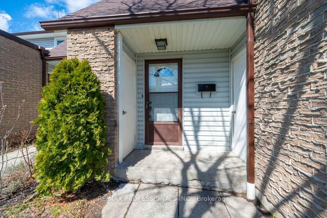 7 - 2440 Bromsgrove Rd, Townhouse with 3 bedrooms, 3 bathrooms and 2 parking in Mississauga ON | Image 23