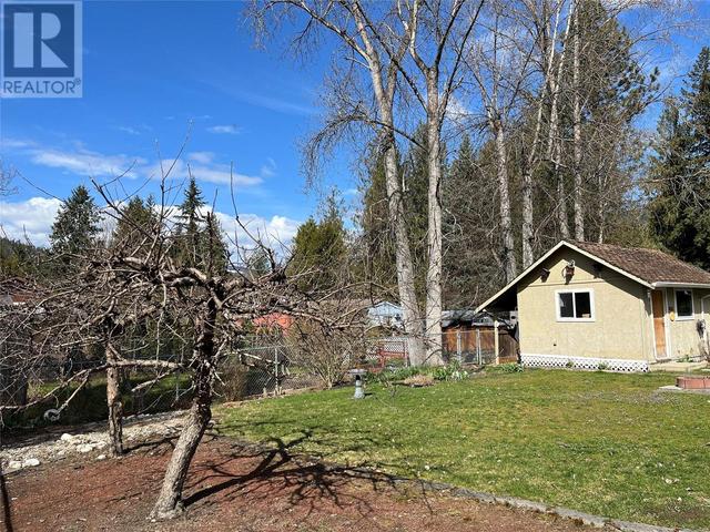 434 Oak Avenue, House detached with 3 bedrooms, 1 bathrooms and 6 parking in Sicamous BC | Image 42