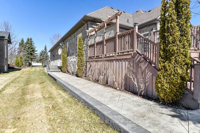 3 Castlewood Crt, House detached with 3 bedrooms, 4 bathrooms and 13 parking in Caledon ON | Image 32