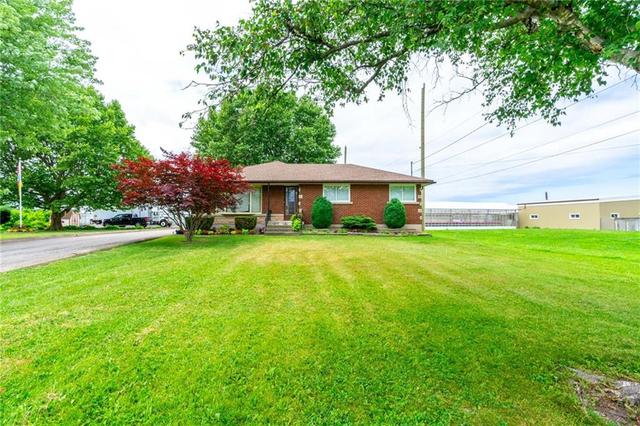 220 Read Road, House detached with 3 bedrooms, 2 bathrooms and 15 parking in St. Catharines ON | Image 1
