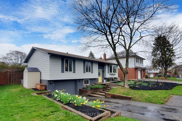 35 Nadia Pl, House detached with 3 bedrooms, 2 bathrooms and 4 parking in Oakville ON | Image 12