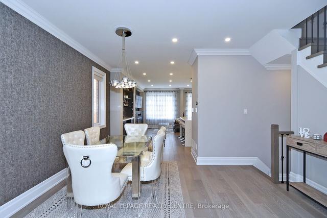 8 Catalpa Cres, House detached with 4 bedrooms, 4 bathrooms and 3 parking in Vaughan ON | Image 37