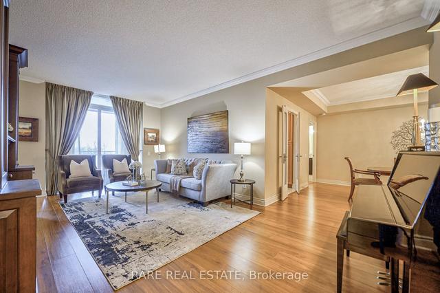 320 - 10101 Yonge St, Condo with 2 bedrooms, 3 bathrooms and 2 parking in Richmond Hill ON | Image 9