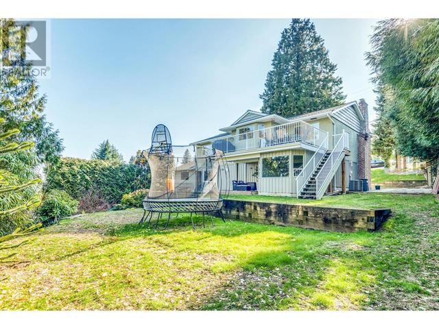 3047 Daybreak Avenue, House detached with 4 bedrooms, 4 bathrooms and 6 parking in Coquitlam BC | Image 38