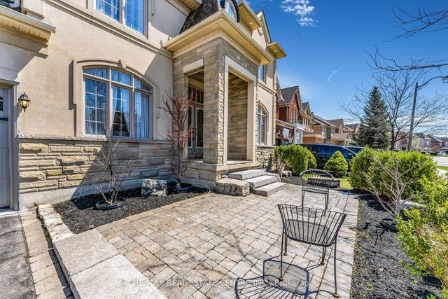 3 Hugo Rd S, House detached with 5 bedrooms, 5 bathrooms and 7 parking in Brampton ON | Image 12