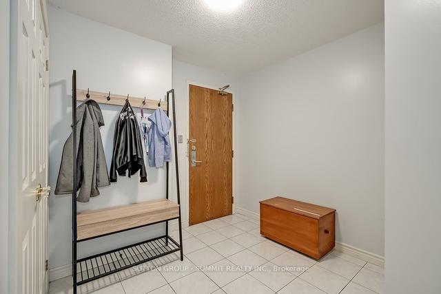 305 - 67 Caroline St S, Condo with 2 bedrooms, 2 bathrooms and 1 parking in Hamilton ON | Image 2
