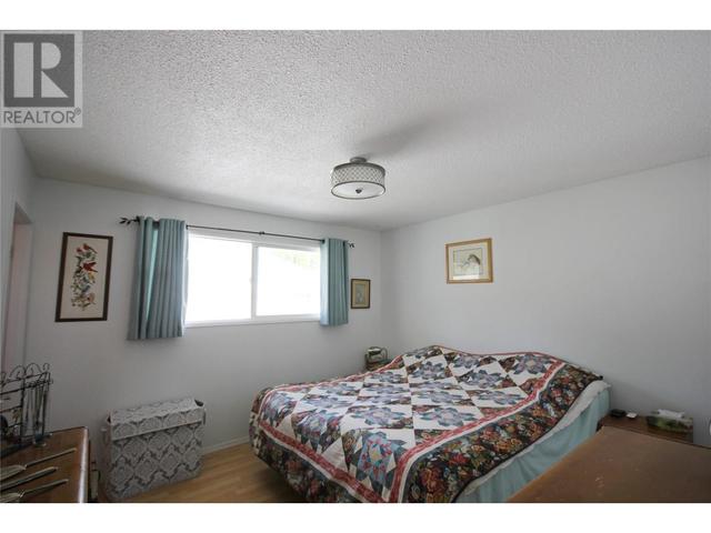 365 Pineview Road, House detached with 7 bedrooms, 2 bathrooms and 6 parking in Penticton BC | Image 14