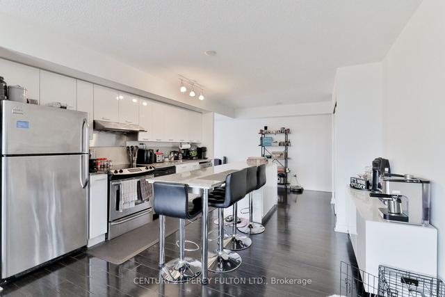 905 - 33 Singer Crt, Condo with 2 bedrooms, 2 bathrooms and 1 parking in Toronto ON | Image 5