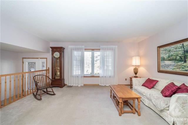 3014 Innes Road, House detached with 3 bedrooms, 4 bathrooms and 6 parking in Ottawa ON | Image 5