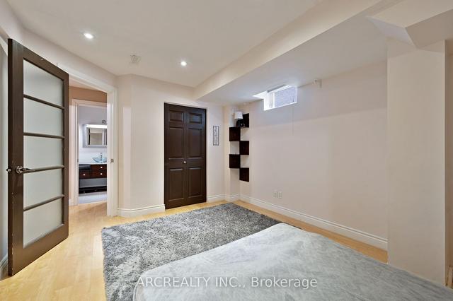 37 Newbridge Ave, House detached with 4 bedrooms, 5 bathrooms and 6 parking in Richmond Hill ON | Image 32