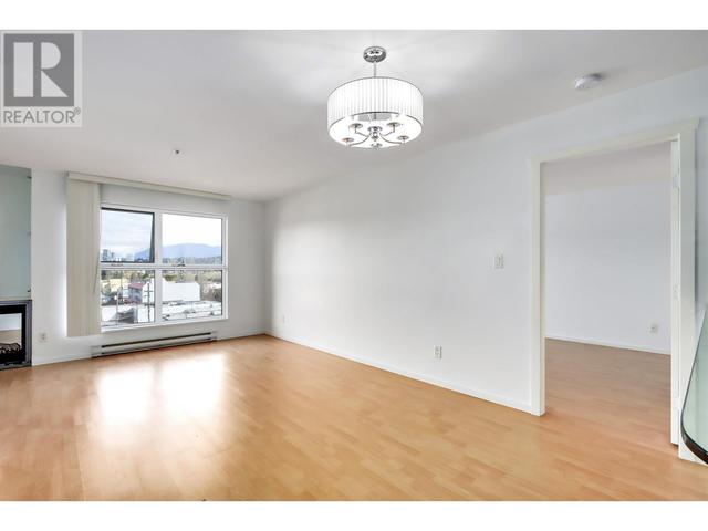 611 - 415 E Columbia Street, Condo with 2 bedrooms, 2 bathrooms and 2 parking in New Westminster BC | Image 2
