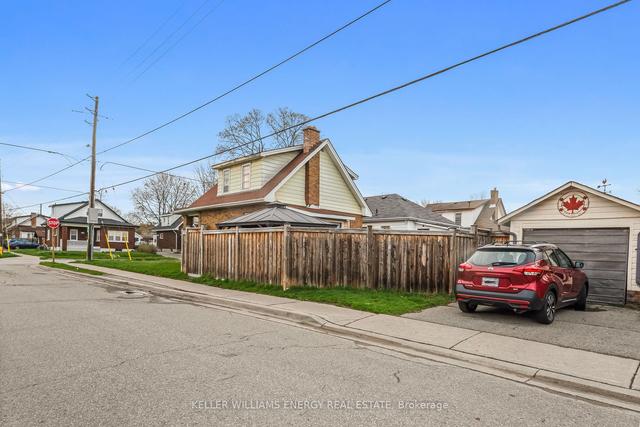 337 Division St, House detached with 3 bedrooms, 1 bathrooms and 3 parking in Oshawa ON | Image 23