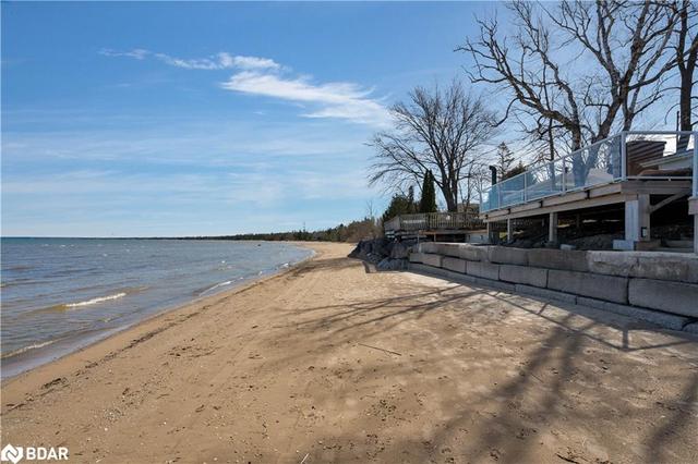 1950 Shore Lane, House detached with 2 bedrooms, 1 bathrooms and 10 parking in Wasaga Beach ON | Image 21