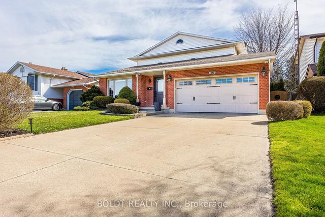 20 Pioneer Crt, House detached with 3 bedrooms, 3 bathrooms and 6 parking in St. Catharines ON | Image 26