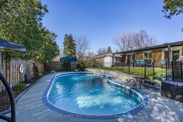 52 Palgrave Cres, House detached with 3 bedrooms, 3 bathrooms and 6 parking in Brampton ON | Image 32