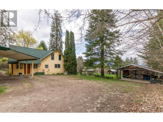 841 Foothill Road Sw, House detached with 3 bedrooms, 2 bathrooms and 2 parking in Salmon Arm BC | Image 37