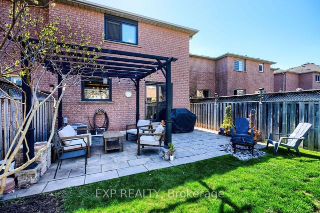 567 Eliza Cres, House attached with 3 bedrooms, 3 bathrooms and 3 parking in Burlington ON | Image 30