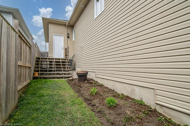 1234 Mazzolin Crescent, House detached with 3 bedrooms, 3 bathrooms and 6 parking in Kingston ON | Image 41
