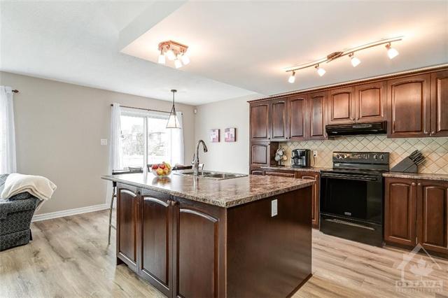 200 Stoneham Place, House detached with 4 bedrooms, 4 bathrooms and 6 parking in Ottawa ON | Image 8