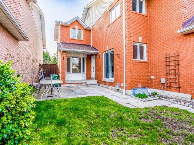 178 Queen St W, House detached with 3 bedrooms, 4 bathrooms and 3 parking in Mississauga ON | Image 26