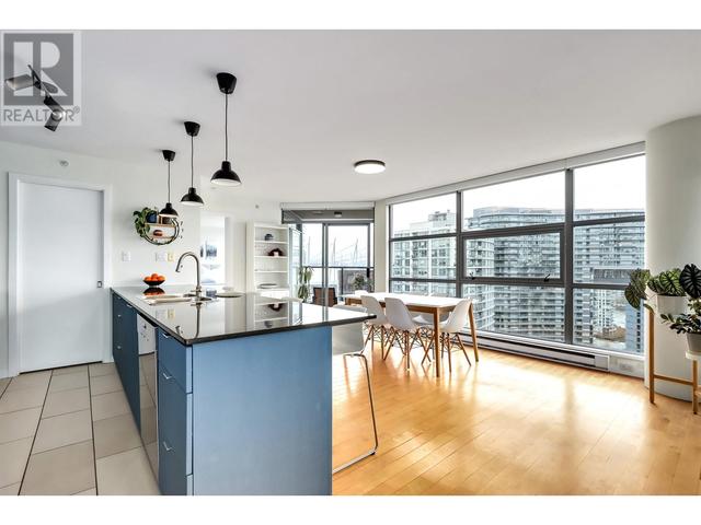 2303 - 989 Beatty Street, Condo with 2 bedrooms, 2 bathrooms and 1 parking in Vancouver BC | Image 1