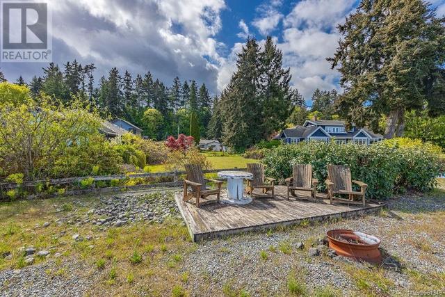8028 Lantzville Rd, House detached with 4 bedrooms, 3 bathrooms and 4 parking in Lantzville BC | Image 70