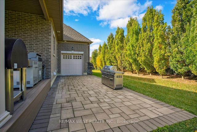 15 Monterey Crt, House detached with 5 bedrooms, 7 bathrooms and 14 parking in Whitby ON | Image 30