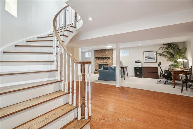1404 Kathleen Cres, House detached with 4 bedrooms, 4 bathrooms and 4 parking in Oakville ON | Image 17