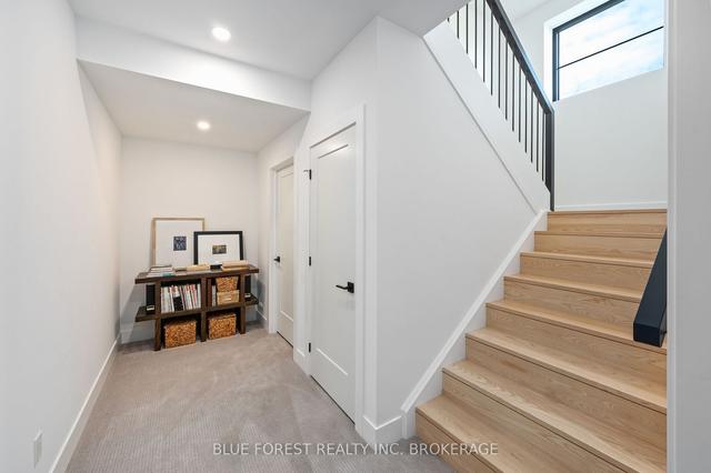 102 Edgewater Blvd W, House detached with 4 bedrooms, 5 bathrooms and 7 parking in Middlesex Centre ON | Image 27