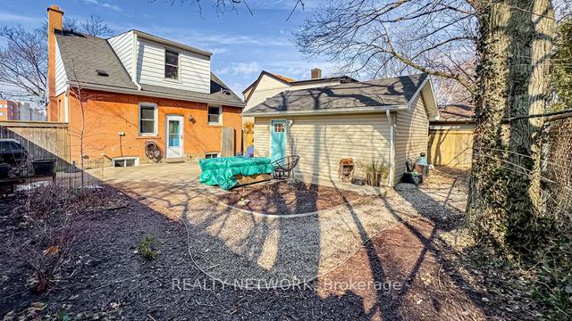 129 West 5th St, House detached with 4 bedrooms, 2 bathrooms and 5.5 parking in Hamilton ON | Image 27